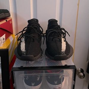 Oreo Yeezy v2